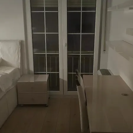 3 Bedrooms Location Apartment